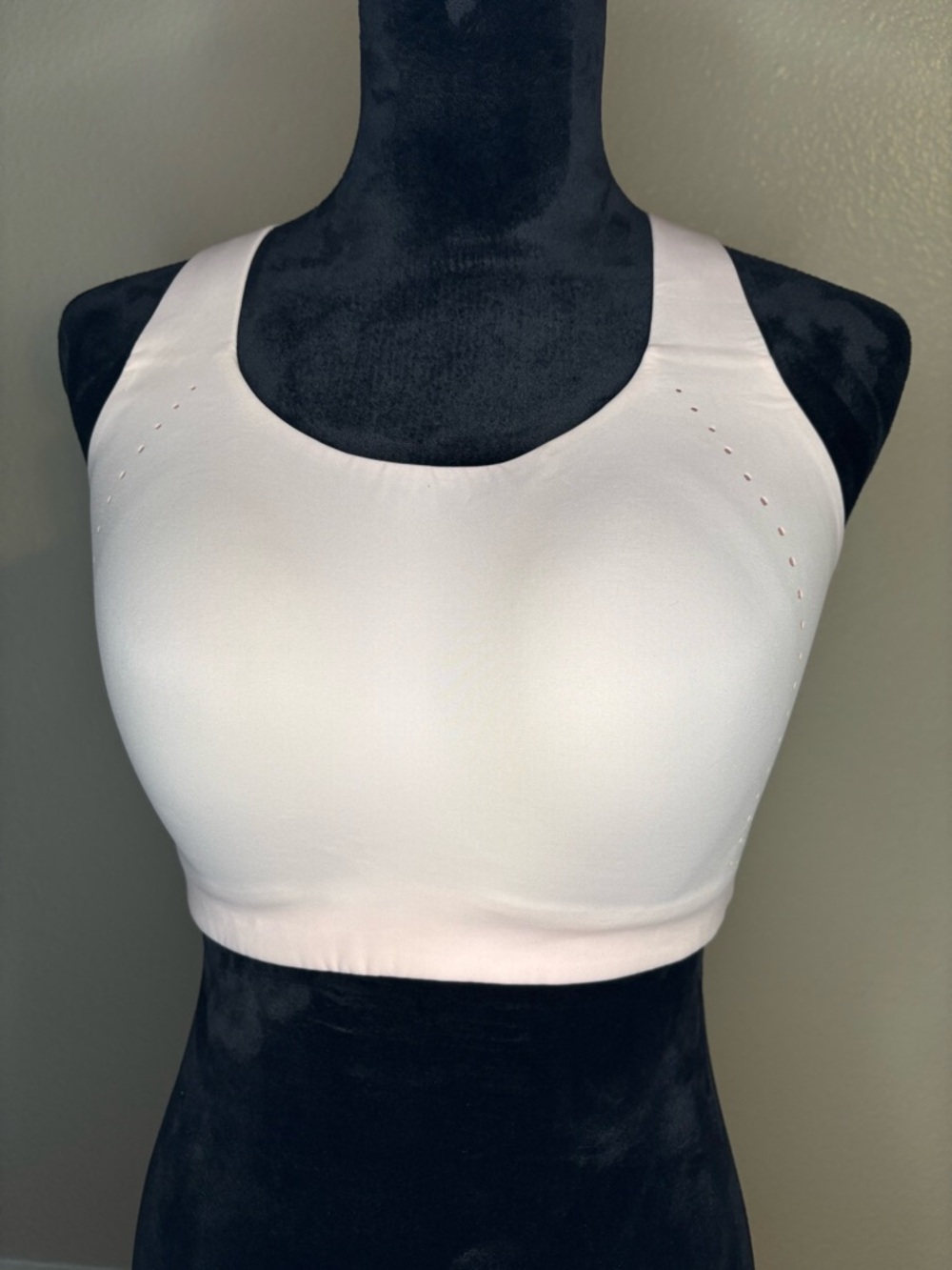 lululemon athletica Light Pink Seamless Scoop Sports Bra Size 38D